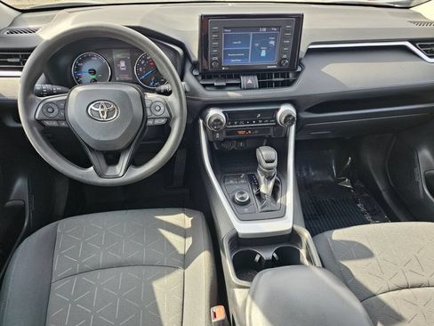 Used 2021 Toyota RAV4 XLE AWD/4WD image 20