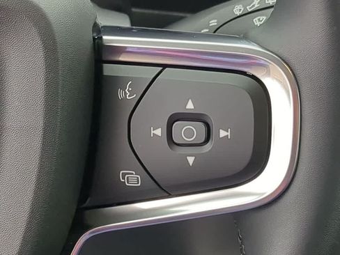 Used 2026 Volvo XC40 B5 Core w/ Protection Package Premier AWD/4WD image 23