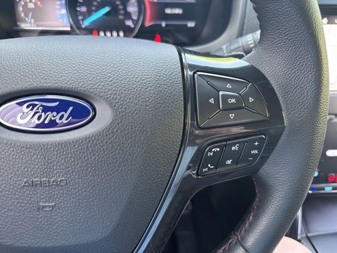 Used 2019 Ford Explorer Sport image 28