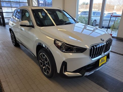 Used 2026 BMW X1 xDrive28i w/ Convenience Package AWD/4WD image 3