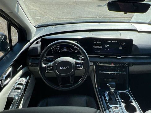 Used 2024 Kia Carnival SX image 15