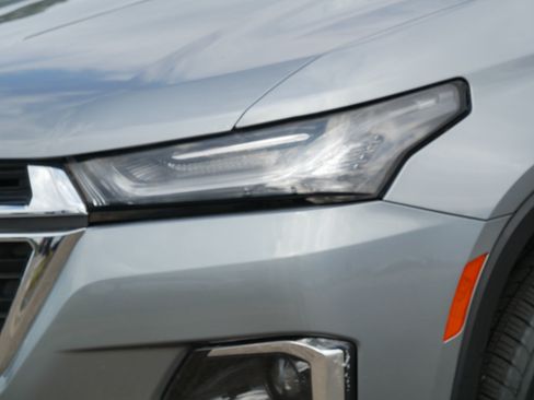 Used 2023 Chevrolet Traverse LT AWD/4WD image 16