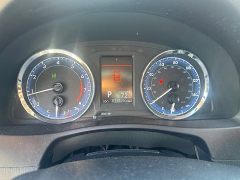 Used 2018 Toyota Corolla LE FWD image 10