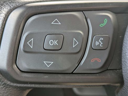 Used 2025 Jeep Wrangler Sport AWD/4WD image 20