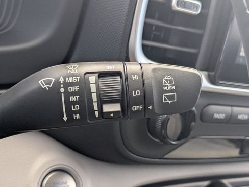 New 2025 Hyundai Venue SEL image 27