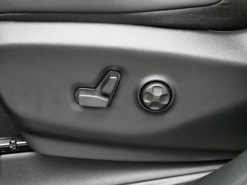 New 2026 Chrysler Pacifica Select image 18