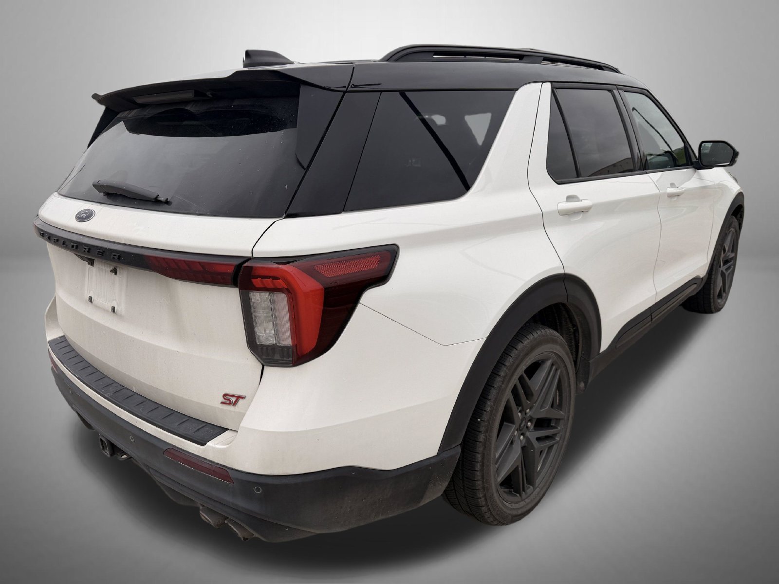 Used 2025 Ford Explorer ST AWD/4WD image 4