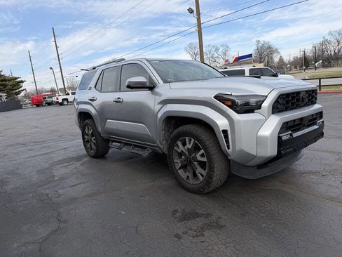 Used 2025 Toyota 4Runner TRD Sport Premium image 3