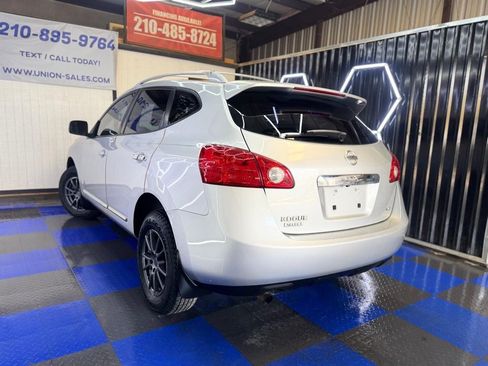Used 2014 Nissan Rogue S w/ Convenience Package AWD/4WD image 19