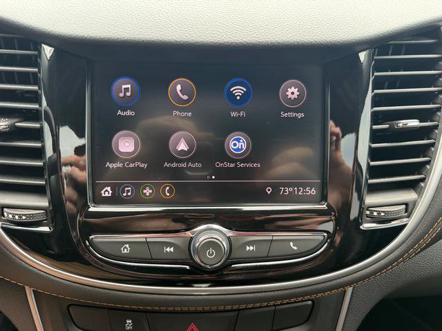Used 2020 Chevrolet Trax LT w/ LT Convenience Package FWD image 15