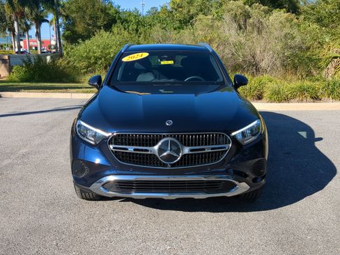 Used 2024 Mercedes-Benz GLC 300 4MATIC image 2