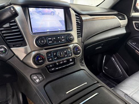 Used 2019 GMC Yukon XL Denali AWD/4WD image 16