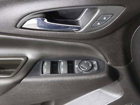 Used 2020 Chevrolet Equinox LT w/ Driver Convenience Package image 31