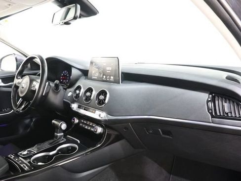 Used 2019 Kia Stinger w/ Sun & Sound Package RWD image 16