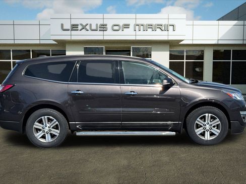 Used 2016 Chevrolet Traverse LT image 7