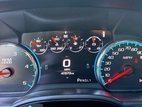 Used 2017 GMC Sierra 2500 Denali w/ Duramax Plus Package AWD/4WD image 10