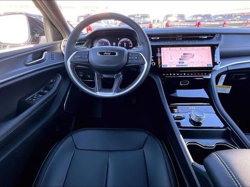 New 2026 Jeep Grand Cherokee Limited AWD/4WD image 16