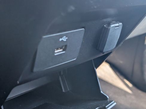 Used 2016 Ford F150 XLT RWD image 22