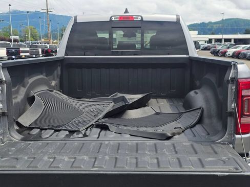 Used 2019 RAM 1500 Laramie w/ Sport Appearance Package AWD/4WD image 8