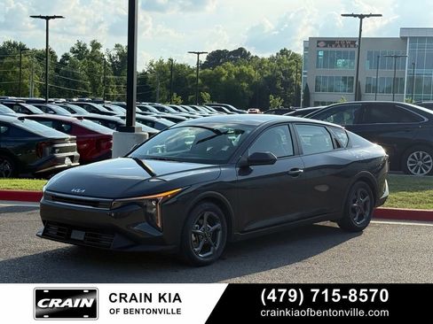Certified 2025 Kia K4 FWD image 3