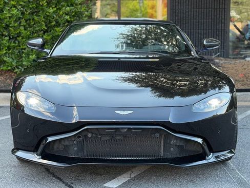 Used 2019 Aston Martin V8 Vantage Coupe RWD image 3