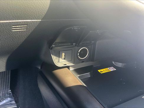 Used 2024 Toyota Camry XSE w/ Navigation Package image 39