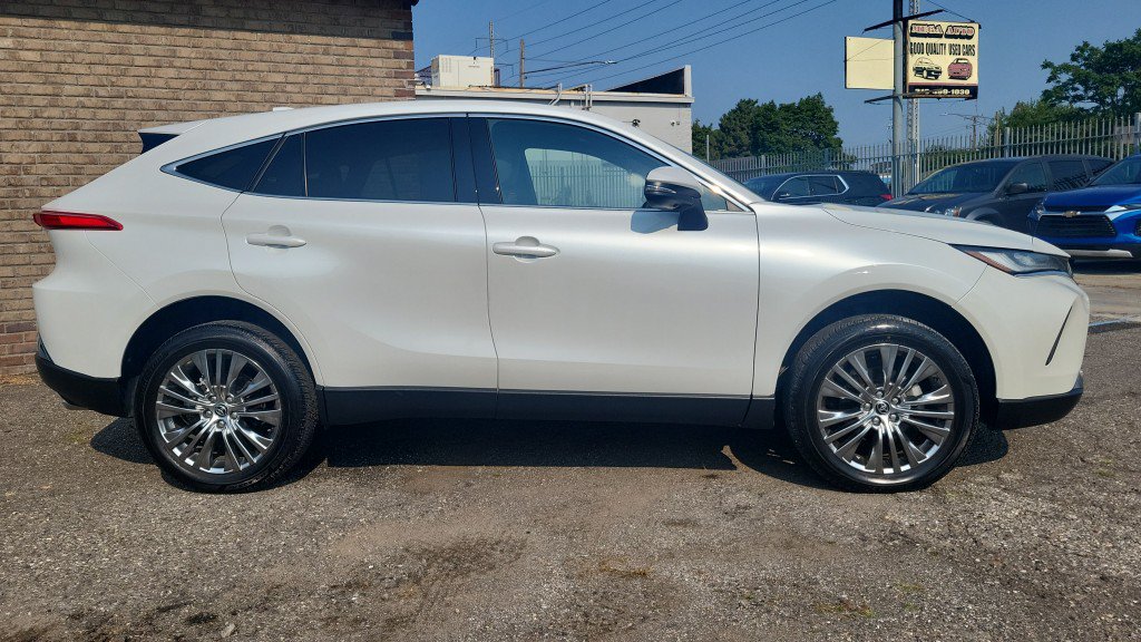 Used 2024 Toyota Venza Limited AWD/4WD image 6