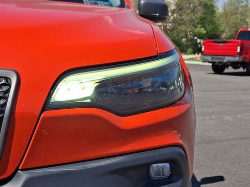 Used 2021 Jeep Cherokee Trailhawk w/ Technology Group AWD/4WD image 8