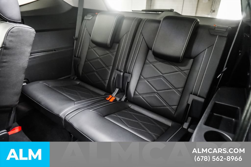 Used 2025 Volkswagen Atlas SE FWD image 17