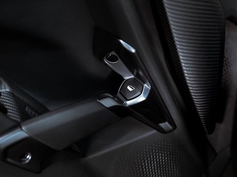 Used 2024 Lamborghini Revuelto AWD/4WD image 46