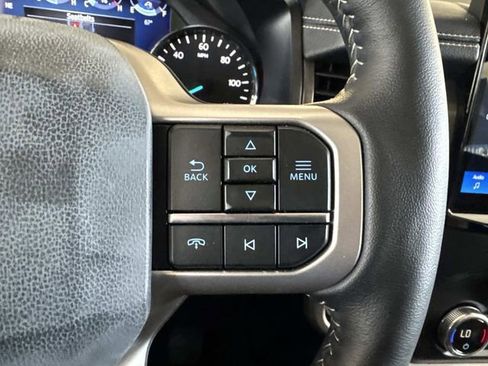 Used 2024 Ford Expedition XLT image 27