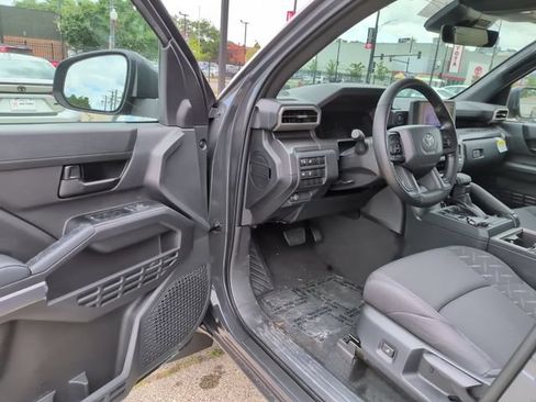 Used 2026 Toyota Tacoma SR5 AWD/4WD image 10