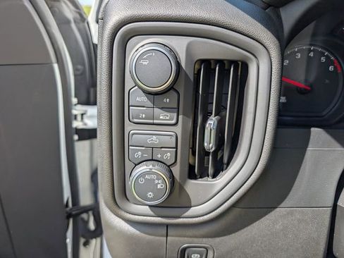 Used 2022 Chevrolet Silverado 1500 Custom AWD/4WD image 13