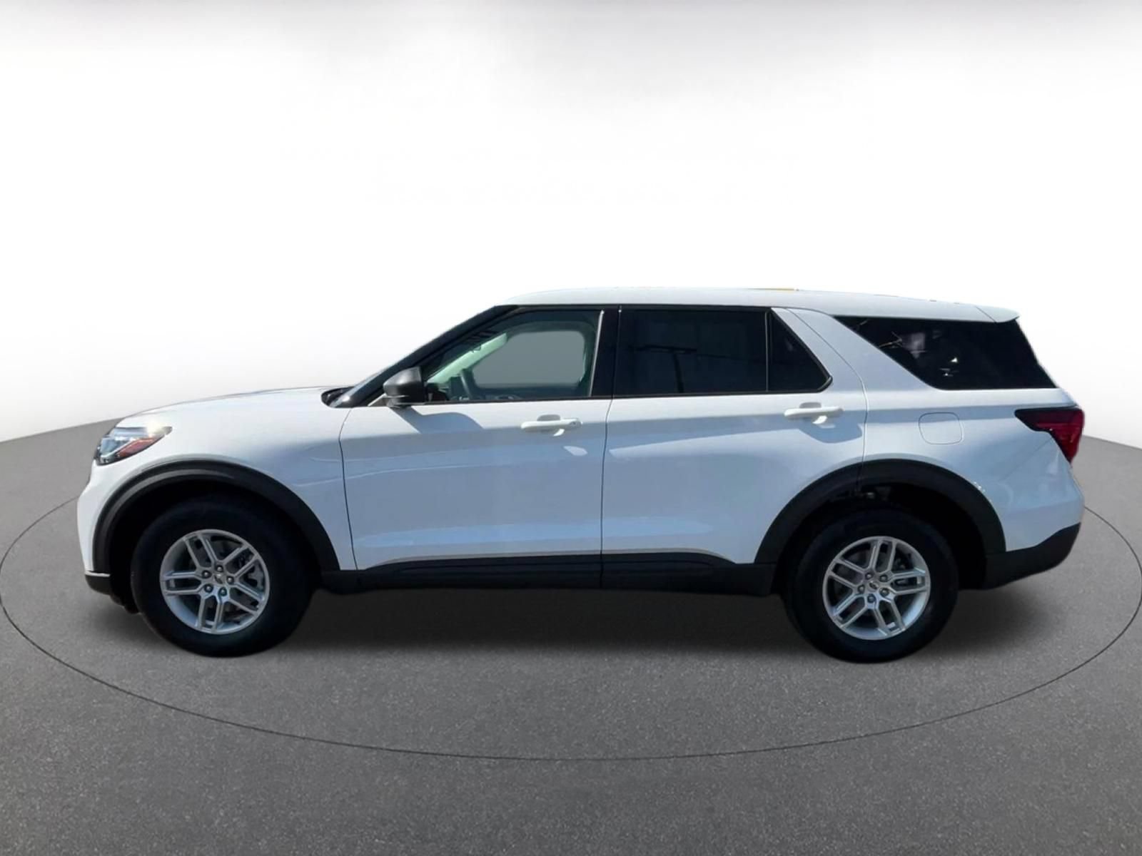 Used 2026 Ford Explorer Active AWD/4WD image 8