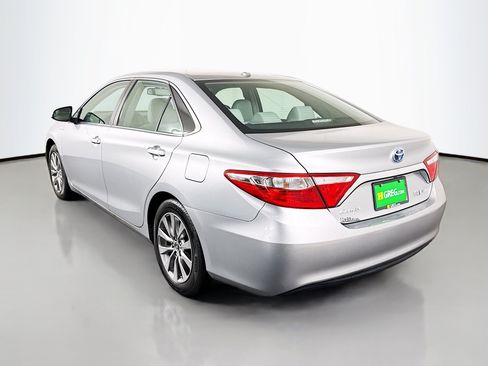 Used 2017 Toyota Camry XLE FWD image 7