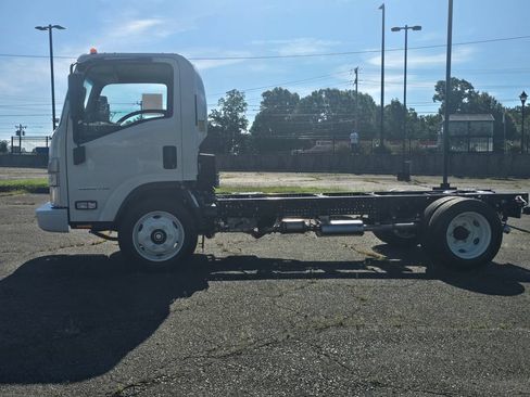 New 2027 Chevrolet Low Cab Forward RWD image 7