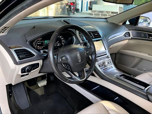 Used 2017 Lincoln MKZ Select w/ Select Plus Package image 18