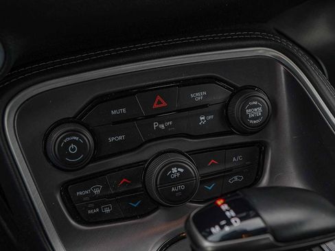 Used 2020 Dodge Challenger R/T image 18