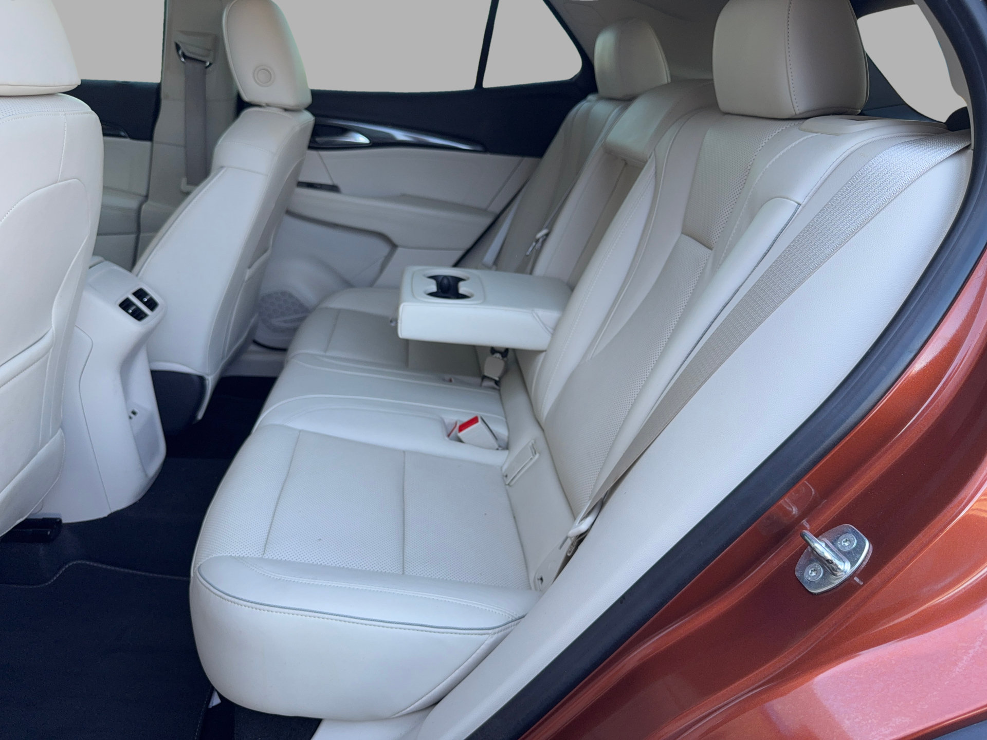 Used 2021 Buick Envision Essence w/ Technology Package I FWD image 23