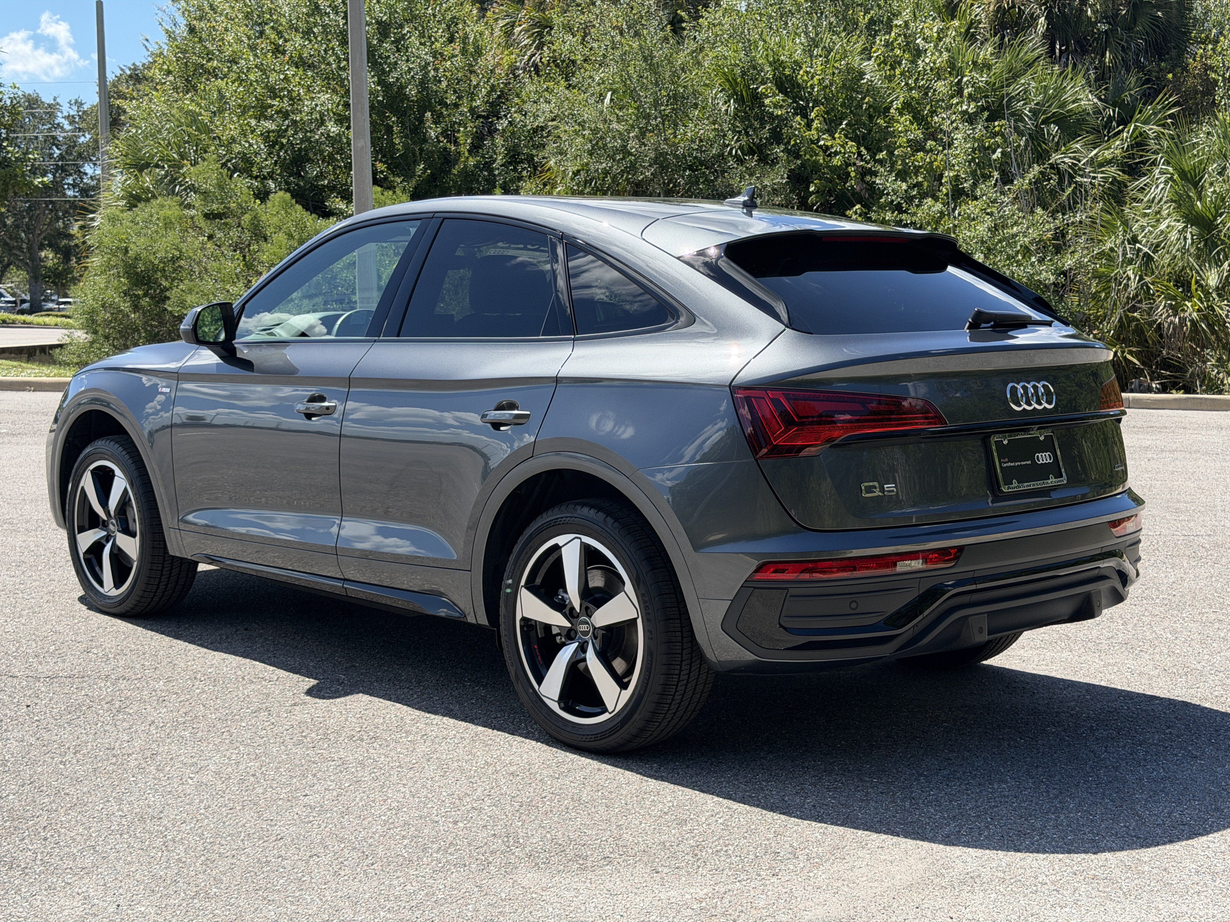 Certified 2023 Audi Q5 2.0T Premium Plus AWD/4WD image 5