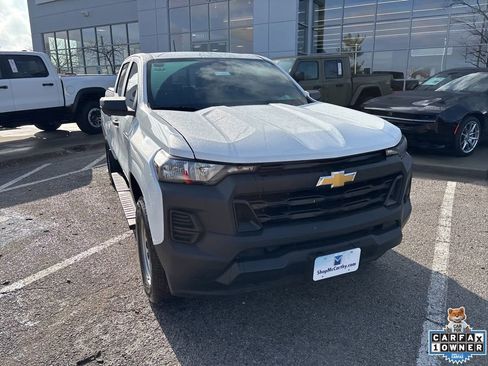 Used 2025 Chevrolet Colorado W/T image 8