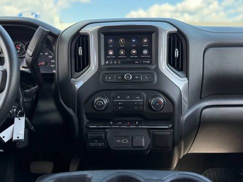 Used 2021 Chevrolet Silverado 1500 Custom Trail Boss w/ LPO, Dark Essentials Package AWD/4WD image 18