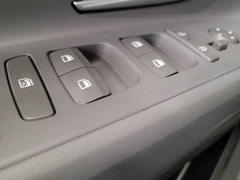 Used 2025 Hyundai Elantra SEL FWD image 27