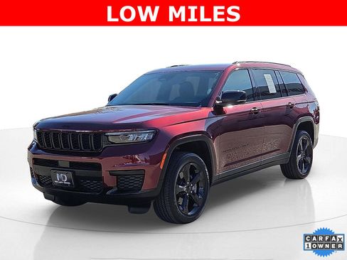 Used 2024 Jeep Grand Cherokee L Altitude image 2