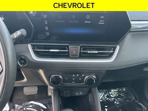 Used 2024 Chevrolet TrailBlazer LS w/ LS Convenience Package FWD image 20