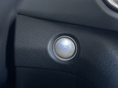 Used 2022 Hyundai Santa Fe SEL w/ Convenience Package image 16