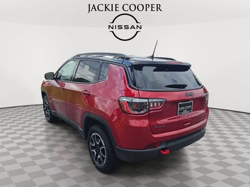 Used 2025 Jeep Compass Trailhawk AWD/4WD image 7
