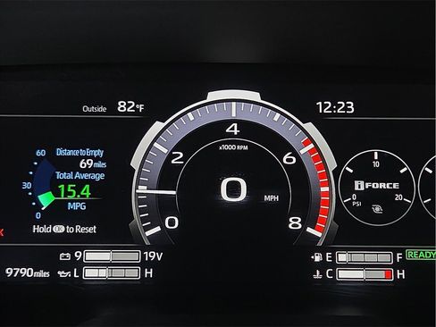 Used 2024 Toyota Tundra Limited image 24