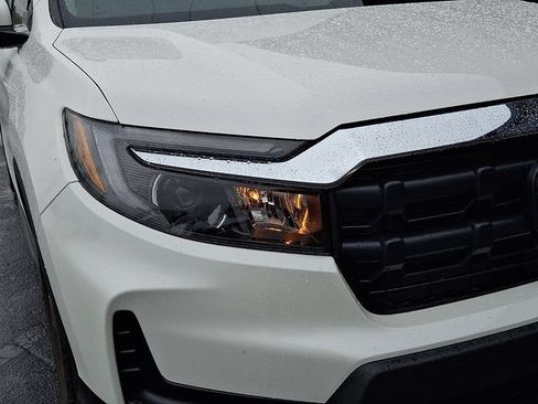 Used 2024 Honda Ridgeline RTL image 11
