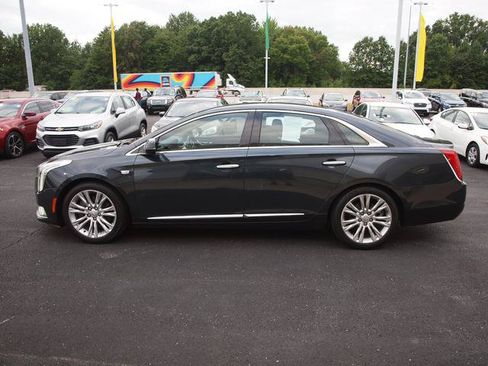 Used 2018 Cadillac XTS Luxury AWD/4WD image 3